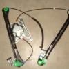 AUDI A4- 95/99; ÖN CAM KRİKOSU SAĞ ELEKTRİKLİ/MOTORSUZ (TW) 8D0837462