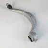 AUDI A4- 15/18; ÖN ALT TABLA SAĞ EĞRİ TİP BURÇLU/ROTİLLİ (65 MM M12) (SALINCAK) ALÜMİNYUM (SH) 8K0407694F