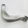 AUDI A5- 12/16; ARKA ÜST TABLA SOL EĞRİ TİP BURÇLU (SALINCAK) (SH) 8K0505323F