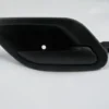 BMW 5 SERI- E39- 96/00; ÖN KAPI İÇ AÇMA KOLU SAĞ SİYAH (HUSHAN) 51218168018