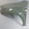 CHEVROLET AVEO- SD- 07/12; ÖN ÇAMURLUK DELİKLİ SOL GRİ BOYALI (SIMYI) 95198265