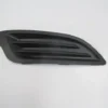 FORD FIESTA- 13/17; SİS LAMBA KAPAĞI SAĞ SİYAH (SİS DELİKSİZ) (TYG) 1778252