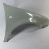 VOLKSWAGEN GOLF- 4- 98/04; ÖN ÇAMURLUK DELİKLİ SAĞ GRİ BOYALI (SIMYI) 1J0821022