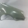 VOLKSWAGEN POLO- 5- 02/05; ÖN ÇAMURLUK DELİKLİ SAĞ GRİ BOYALI (ÇİFT FARLI TİP) (SIMYI) 6Q0821106C