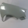 VOLKSWAGEN POLO- 5- 05/09; ÖN ÇAMURLUK DELİKSİZ SAĞ GRİ BOYALI (TEK FARLI TİP) (SIMYI) 6Q0821106E