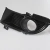 MITSUBISHI LANCER- 04/06; SİS LAMBA KAPAĞI SOL SİS DELİKLİ SİYAH (FPI) MN126455