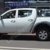 MITSUBISHI L200- PICK UP- 10/15; ÖN ÇAMURLUK AĞZI PLASTİĞİ SOL (DODİK) 4X2 MZT202T-01