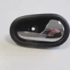 RENAULT SYMBOL- 13/21; ÖN KAPI İÇ AÇMA KOLU SAĞ NİKELAJLI 806718771R