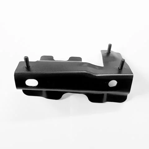 RENAULT CLIO- 4- HB- 13/16; ÖN ÇAMURLUK BAĞLANTI SUPORTU SAĞ (ORTA İÇ KISIM) (SAC) (EAGLE BODY) 631444933R