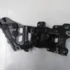 RENAULT CLIO- 4- HB- 13/16; ARKA TAMPON İÇ BAĞLANTI BRAKETİ SAĞ (UÇ KISIM) (PLASTİK) (TW) 850441309R
