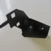 RENAULT CLIO- 4- SPORT TOURER- 13/16; ÖN TAMPON ÇAMURLUK BAĞLANTI BRAKETİ SAĞ (SAC) (EAGLE BODY) 641803356R