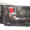 TOYOTA COROLLA- ZZE121- 02/06; ÖN KAPI İÇ AÇMA KOLU SOL (ELCEĞİ NİKELAJLI) (HUSHAN) 69206-12200
