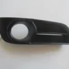 TOYOTA COROLLA- HB- 04/06; SİS LAMBA KAPAĞI SAĞ (SİS DELİKLİ) (TYG) 52127-02120