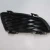 MAZDA 6- SD- 03/06; SİS LAMBA KAPAĞI SAĞ SİS DELİKSİZ SİYAH (TW) GK2A50C11B