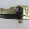 MAZDA BT 50- PICK UP- 07/12; ÖN KAPI İÇ AÇMA KOLU SAĞ SİYAH (HUSHAN) UR56-58330C02
