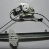 HYUNDAI ATOS- 98/01; ÖN CAM KRİKOSU SAĞ ELEKTRİKLİ/MOTORLU 2FİŞLİ 82404-02000WM