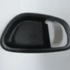 HYUNDAI I10- 08/11; ÖN KAPI İÇ AÇMA KOLU ÇERÇEVESİ SOL SİYAH 82611-0X0004X